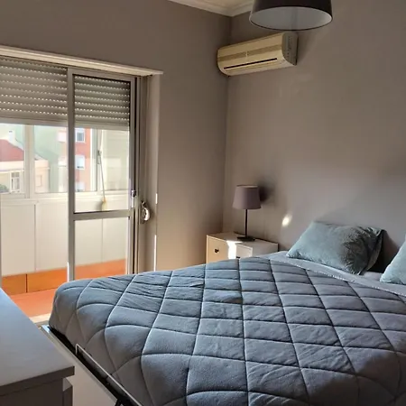 Guest house Lisbon West Space